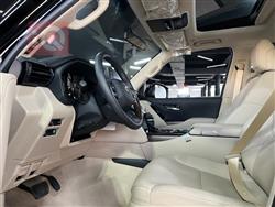 تۆیۆتا لاند کروزەر